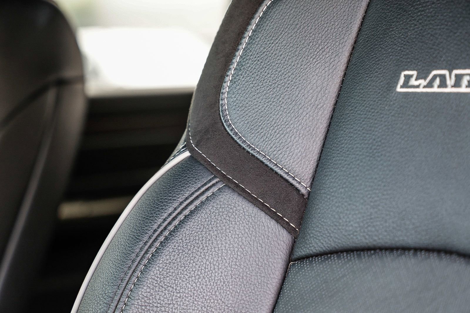 Used 2025 RAM 2500 Laramie w/ Towing Technology Group AWD/4WD image 24