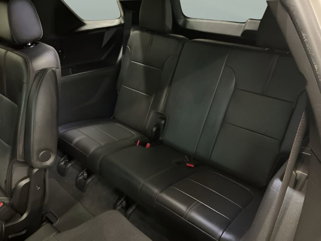 Used 2022 Chevrolet Traverse RS w/ LPO, "Hit The Road" Package image 23