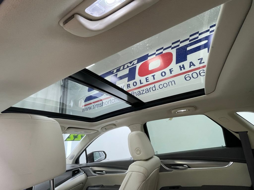 Used 2022 Cadillac XT5 Premium Luxury AWD/4WD image 12