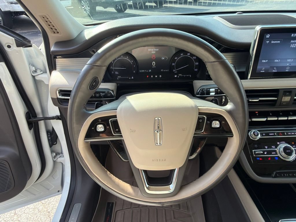 Used 2020 Lincoln Corsair FWD w/ Premium Package image 14