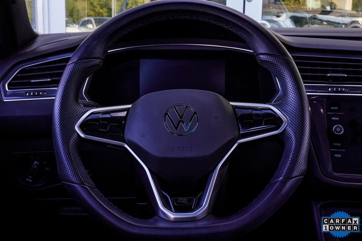 Used 2022 Volkswagen Tiguan SE R-Line image 13