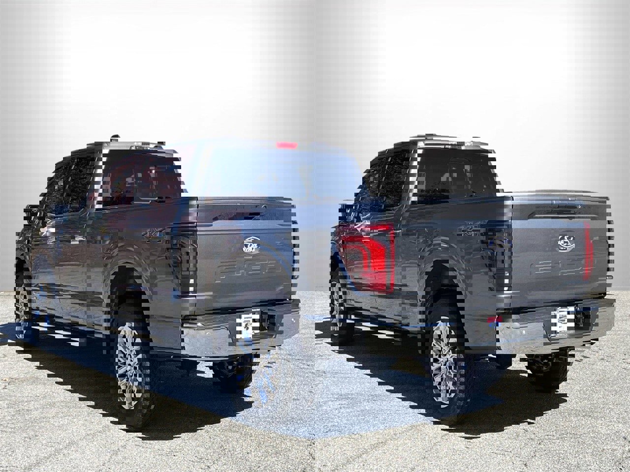 New 2025 Ford F150 Lariat w/ Equipment Group 501A Mid image 31