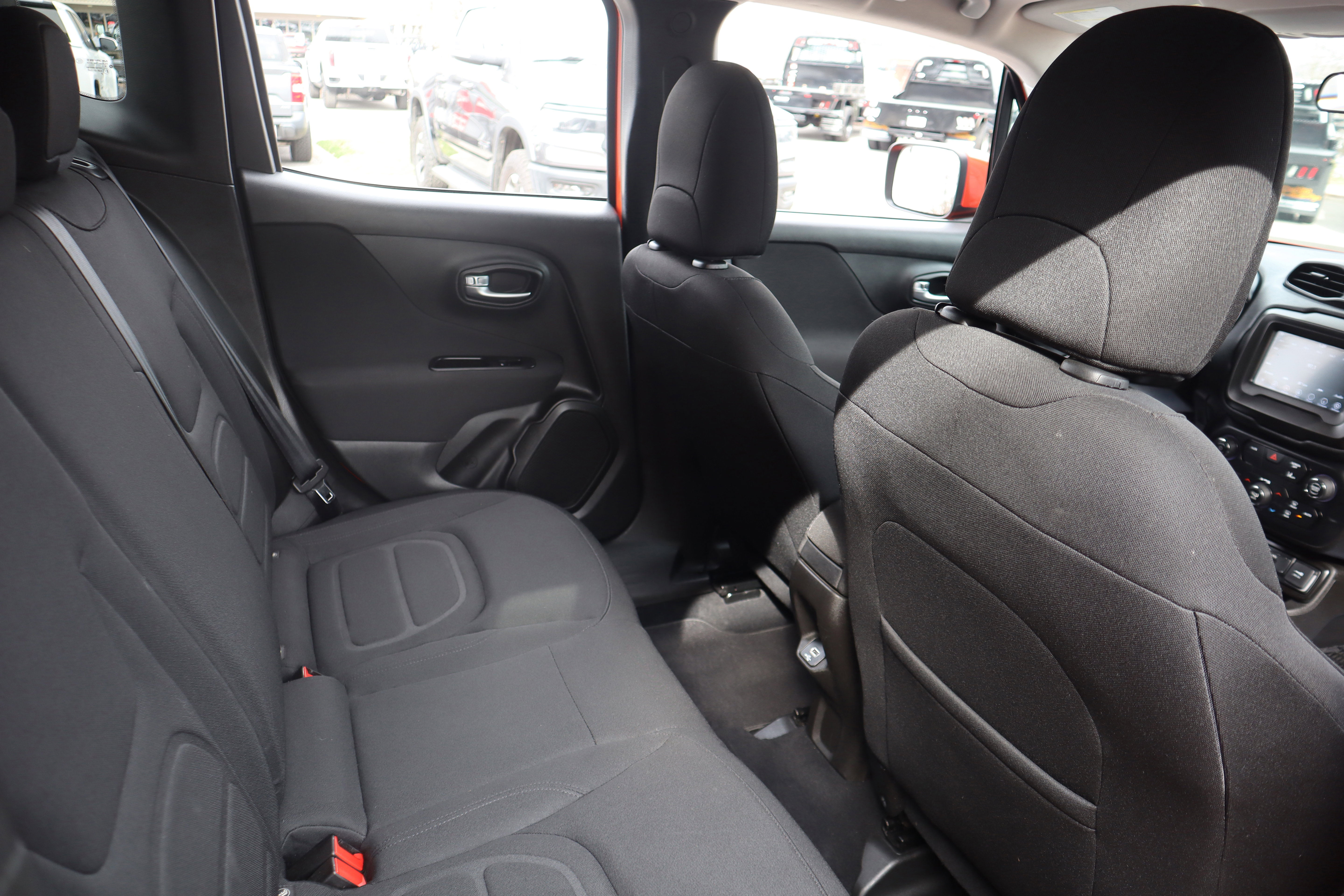 Used 2021 Jeep Renegade Latitude image 25