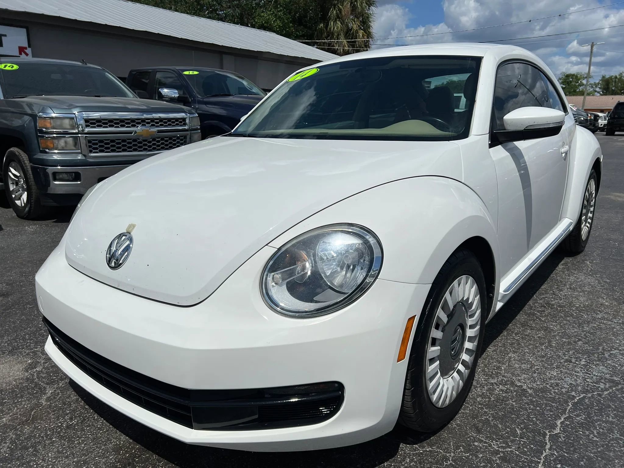 Used 2014 Volkswagen Beetle 2.5 FWD image 2