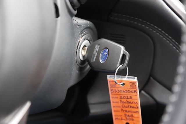 Certified 2025 Subaru Outback Premium w/ Popular Package #1A AWD/4WD image 23