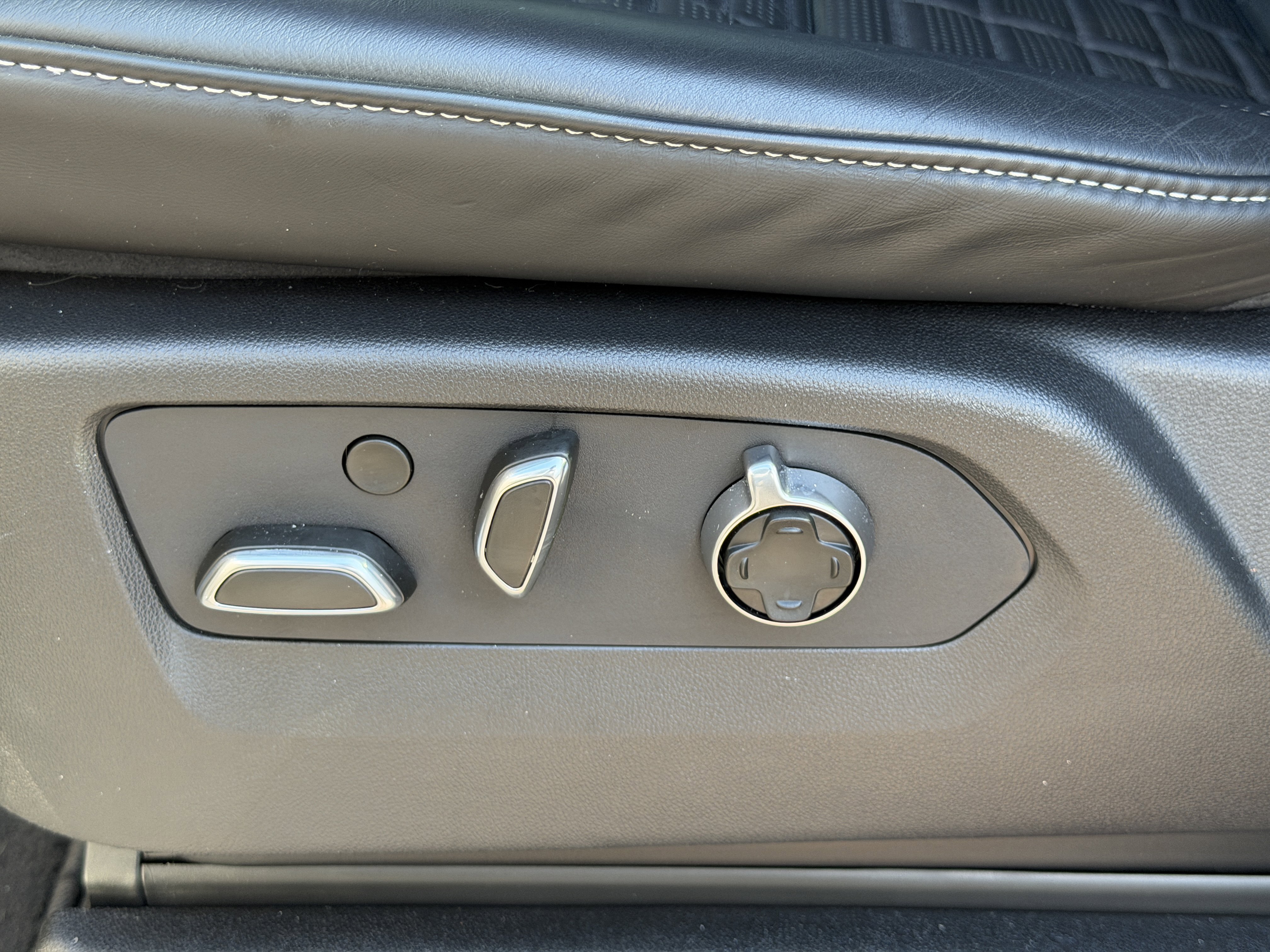 Used 2024 Cadillac Escalade V image 23