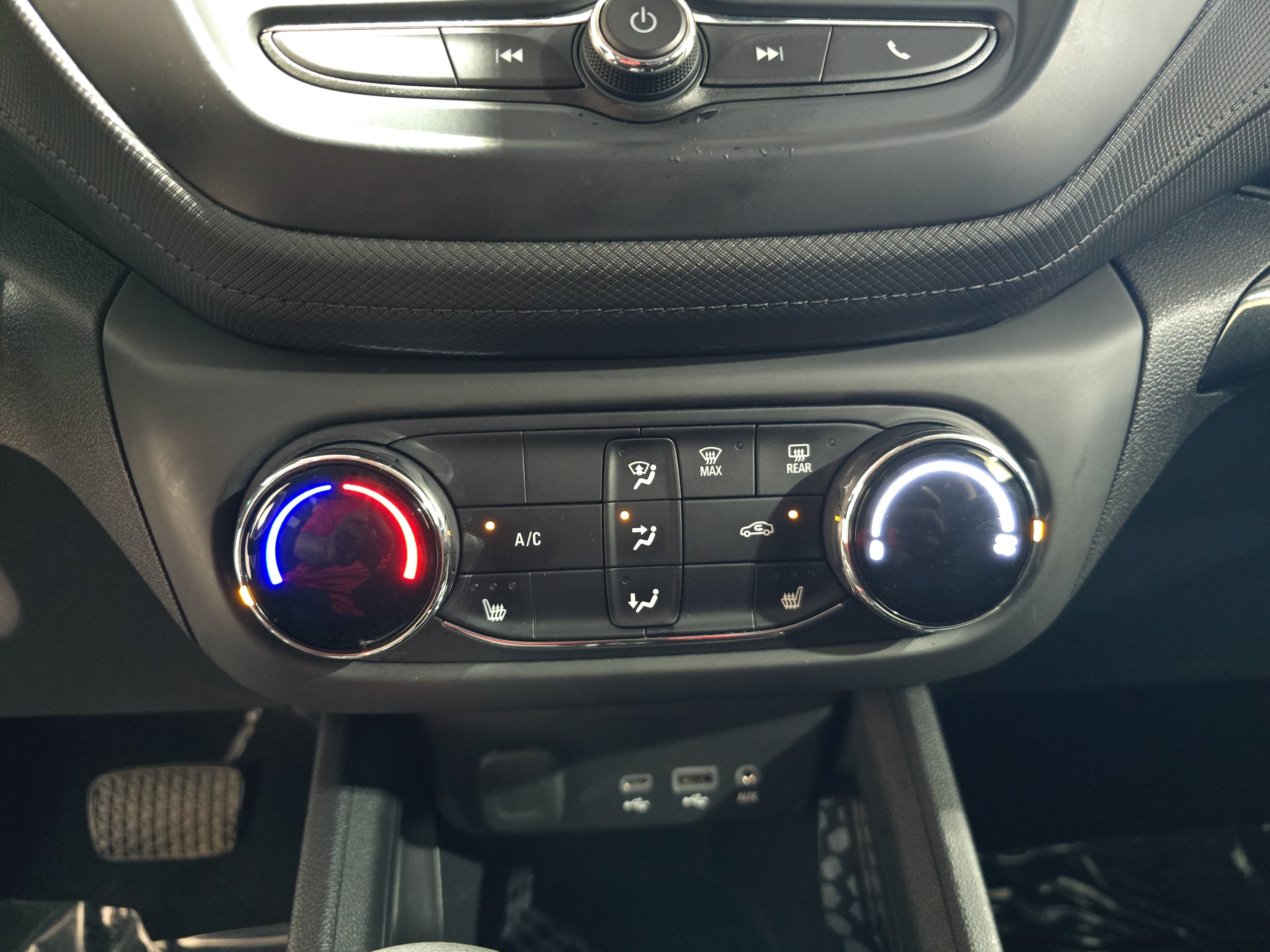 Used 2023 Chevrolet TrailBlazer LT FWD image 22