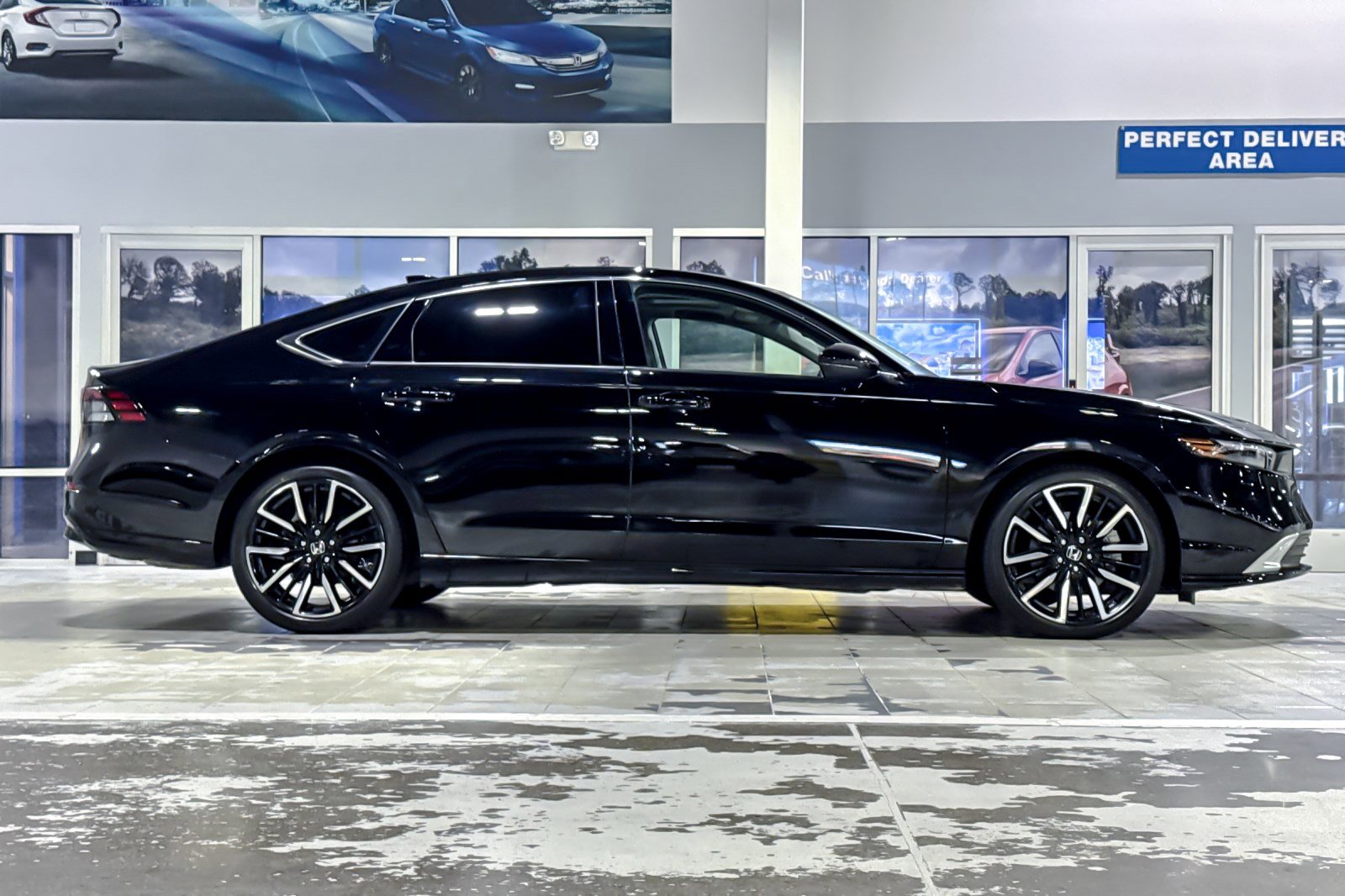 Used 2024 Honda Accord Touring image 7