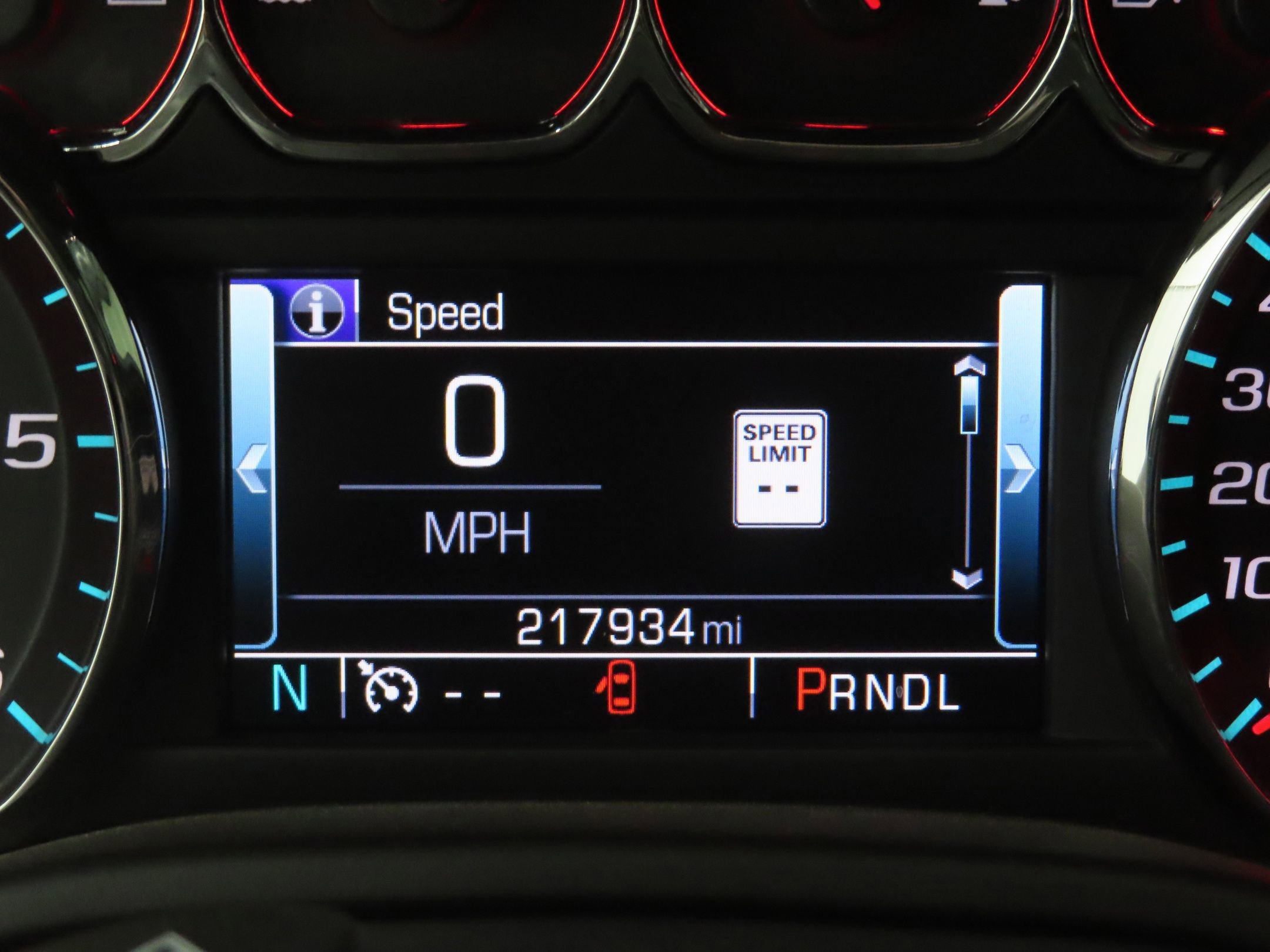 Used 2017 Chevrolet Suburban LT AWD/4WD image 8