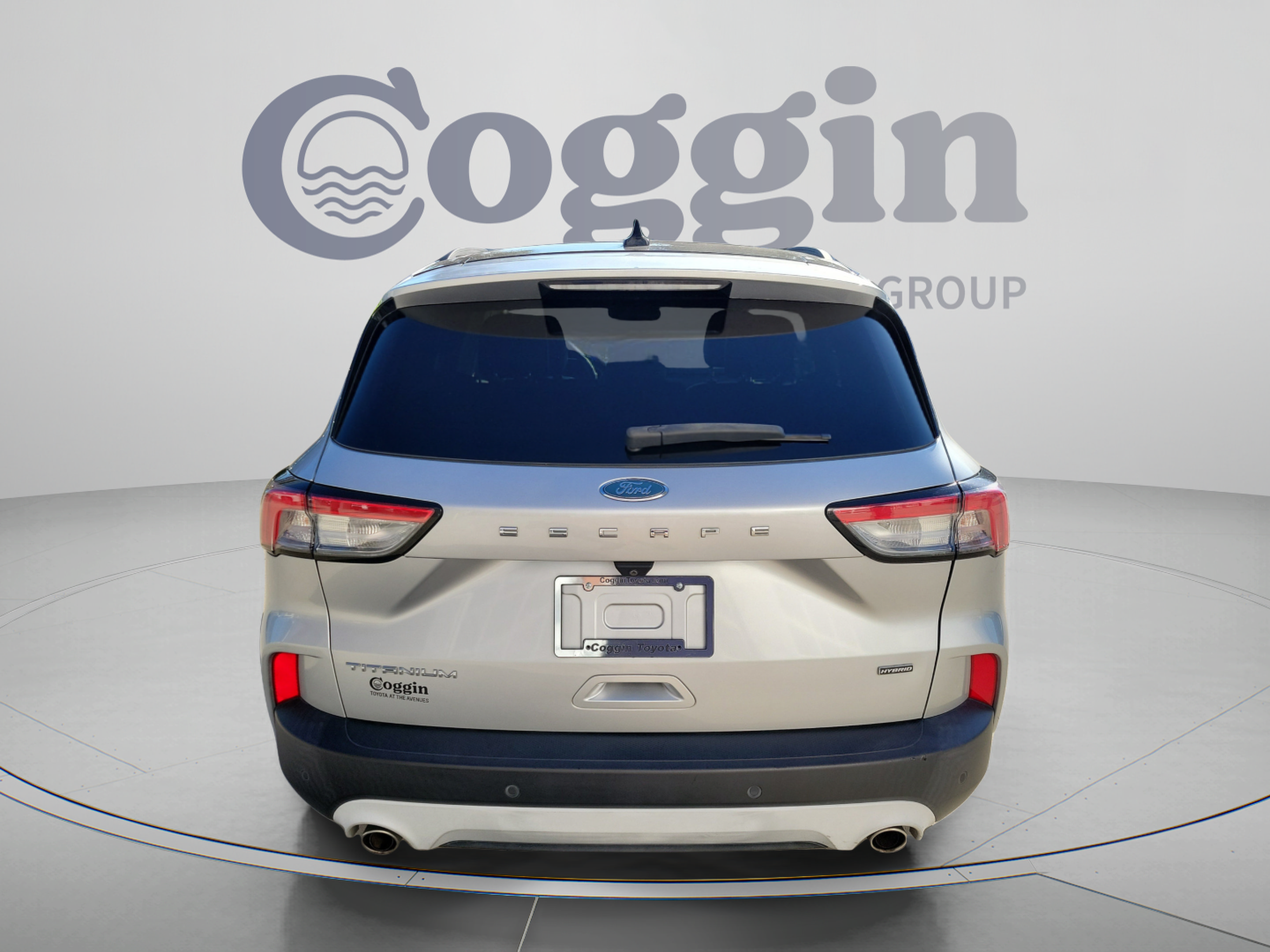 Used 2020 Ford Escape Titanium FWD image 3