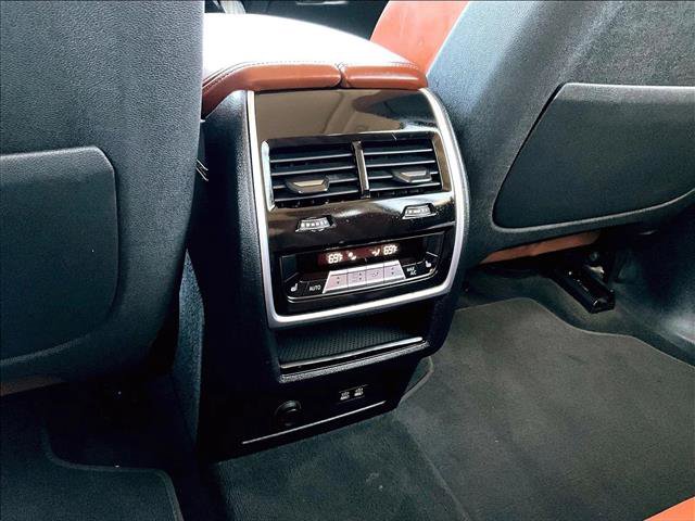 Used 2019 BMW X7 xDrive40i w/ Premium Package AWD/4WD image 22
