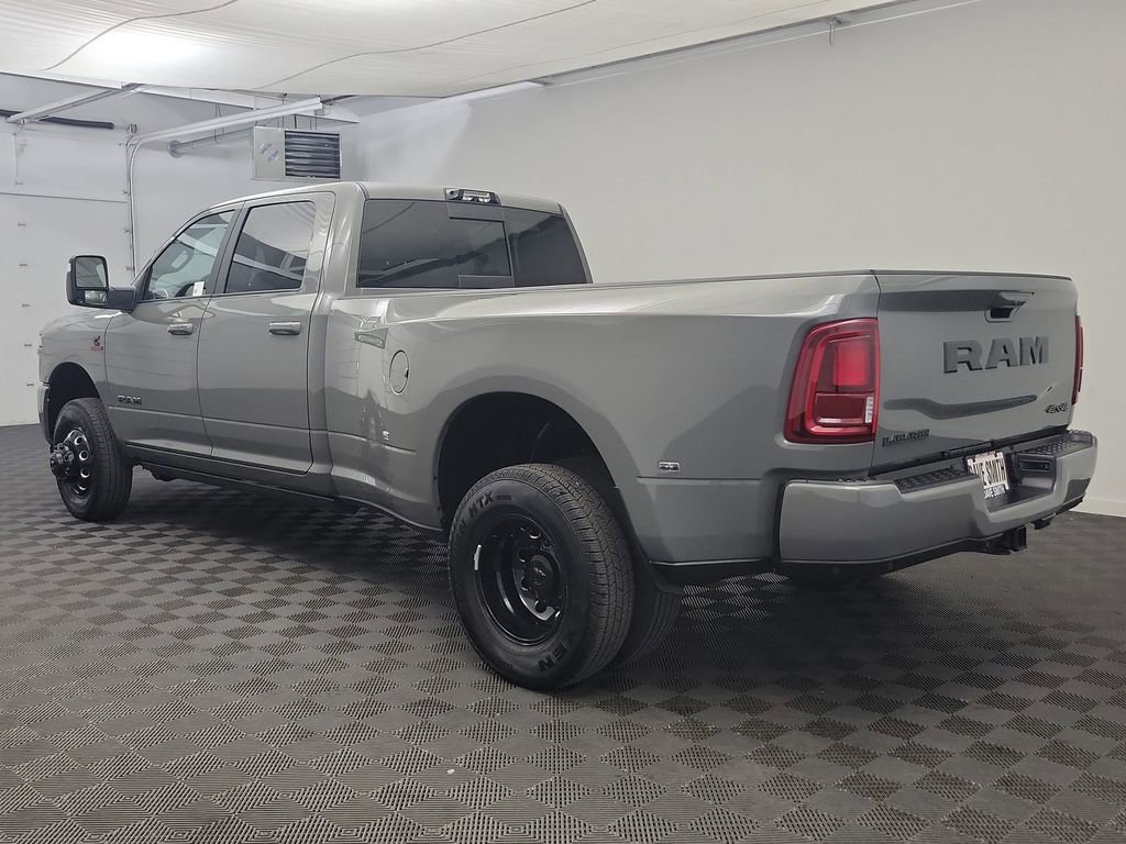 Used 2025 RAM 3500 Laramie image 3