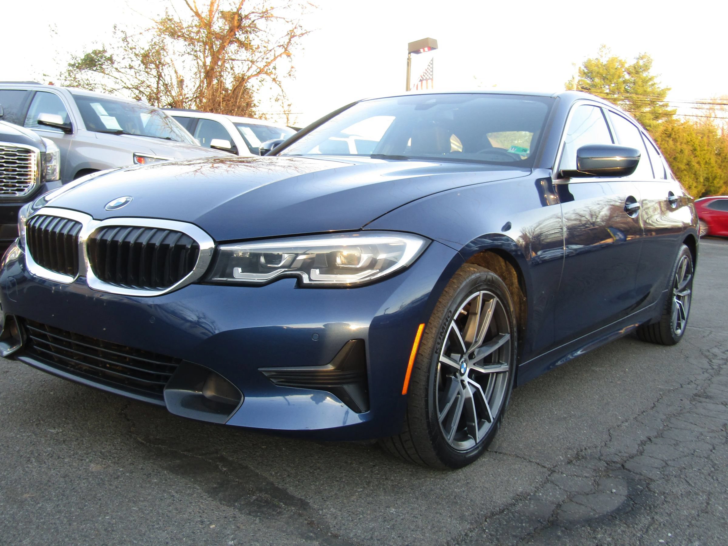 Used 2021 BMW 330i xDrive Sedan w/ Convenience Package AWD/4WD image 3