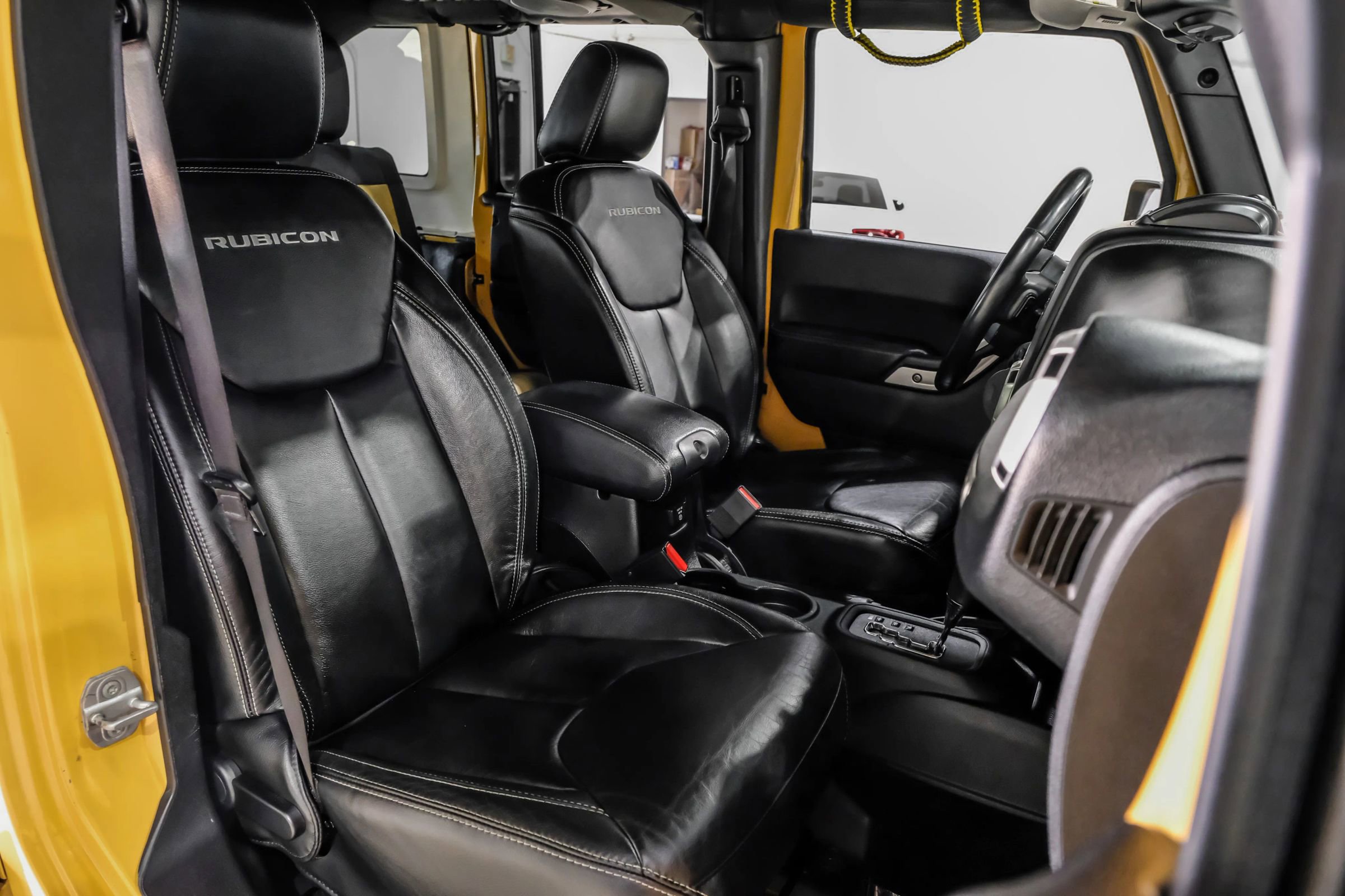 Used 2014 Jeep Wrangler Unlimited Rubicon image 38