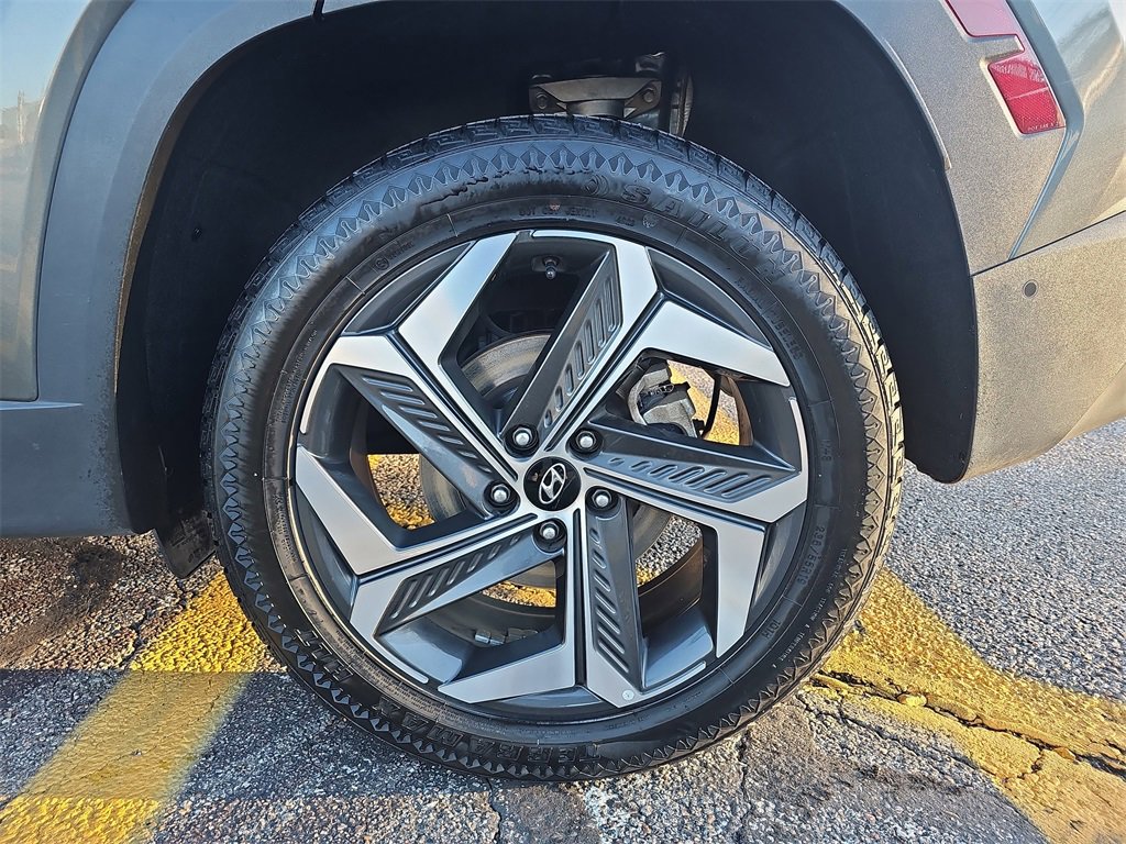 Used 2023 Hyundai Tucson Limited image 33