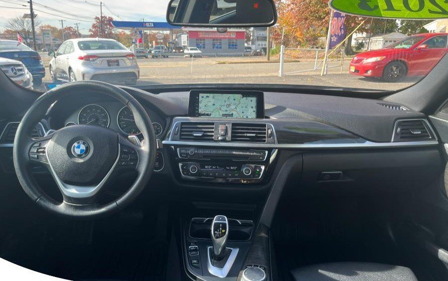Used 2017 BMW 330i Gran Turismo xDrive AWD/4WD image 29