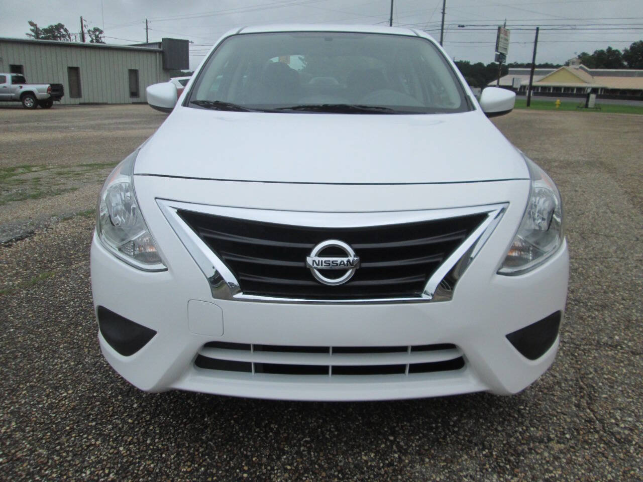 Used 2019 Nissan Versa S FWD image 14