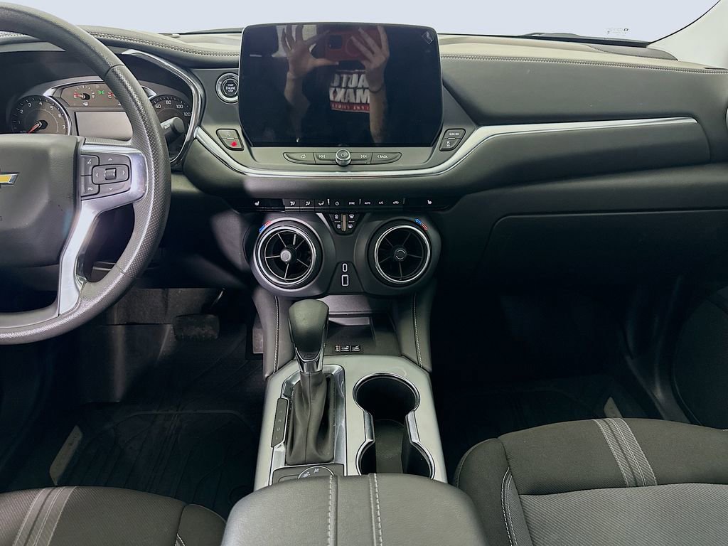 Used 2024 Chevrolet Blazer LT w/ Convenience Package image 18