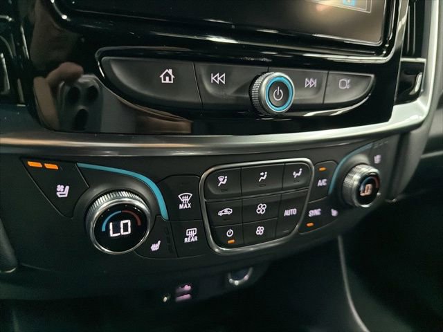 Used 2023 Chevrolet Traverse Premier image 16