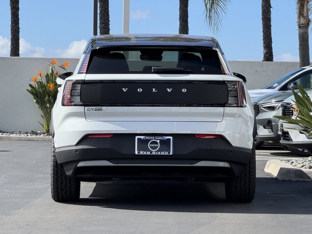 New 2026 Volvo EX30 Cross Country Ultra AWD/4WD image 4