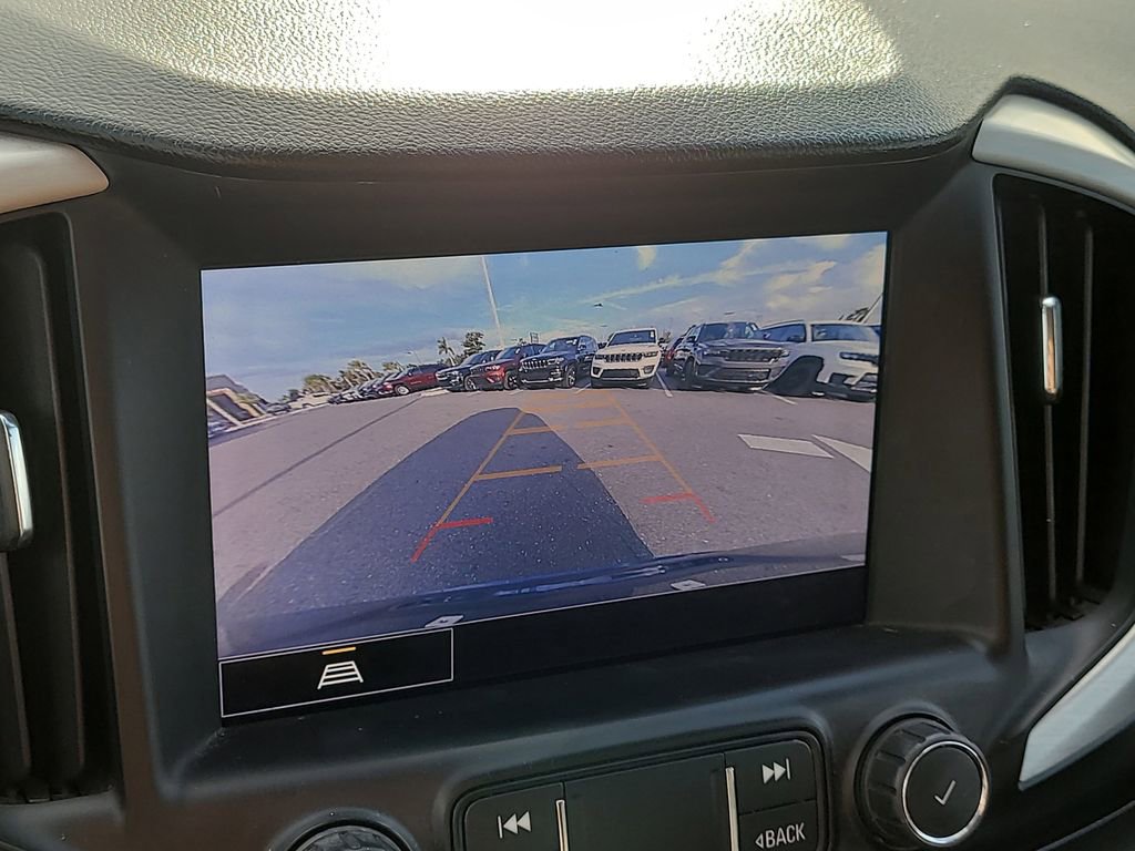 Used 2022 GMC Terrain SLE w/ Driver Convenience Package image 24