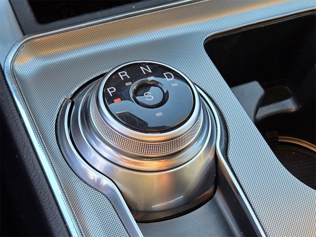 Used 2024 Ford Edge Titanium image 30