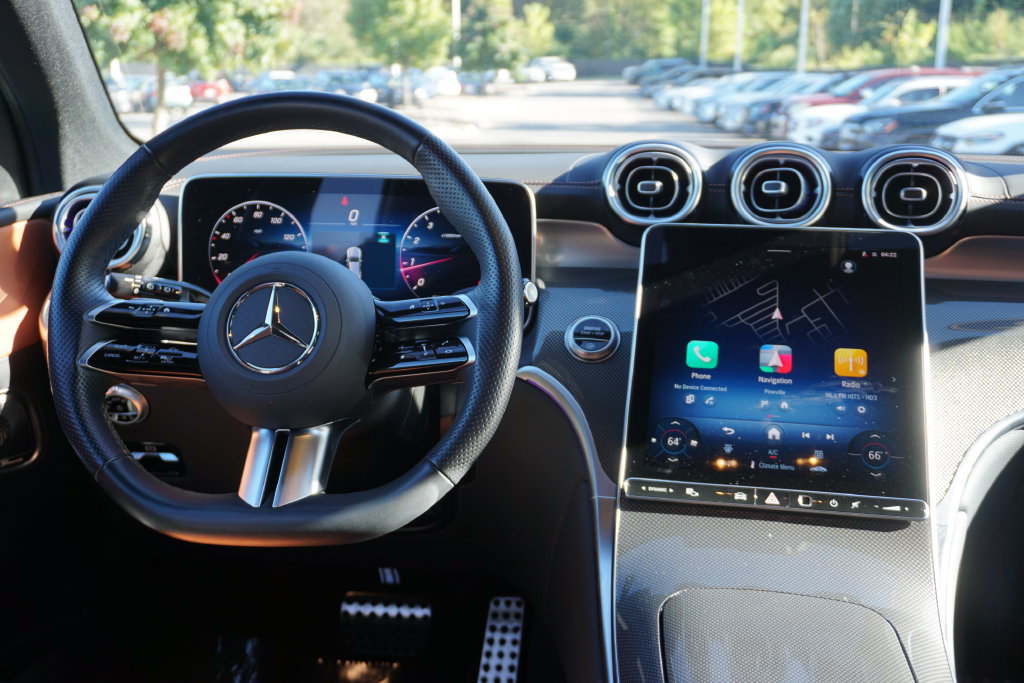 Certified 2025 Mercedes-Benz GLC 300 4MATIC image 27