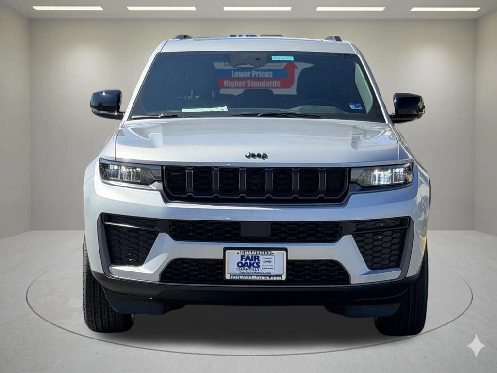 New 2026 Jeep Grand Cherokee Altitude AWD/4WD image 3