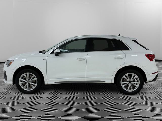 Used 2025 Audi Q3 2.0T Premium AWD/4WD image 2