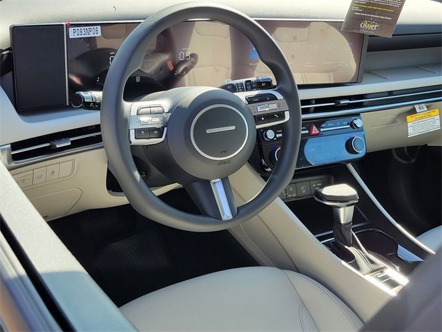 New 2026 Hyundai Tucson SEL image 3