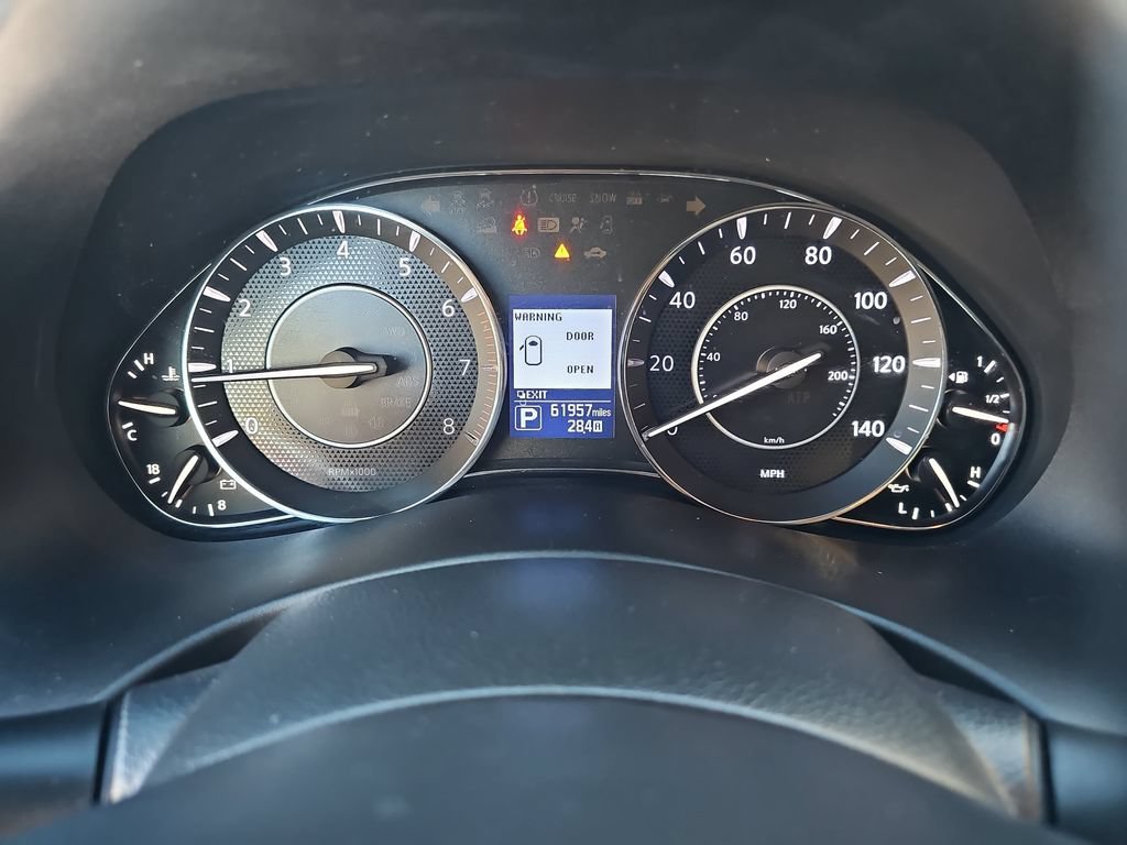 Used 2018 Nissan Armada Platinum w/ Cargo Package AWD/4WD image 10