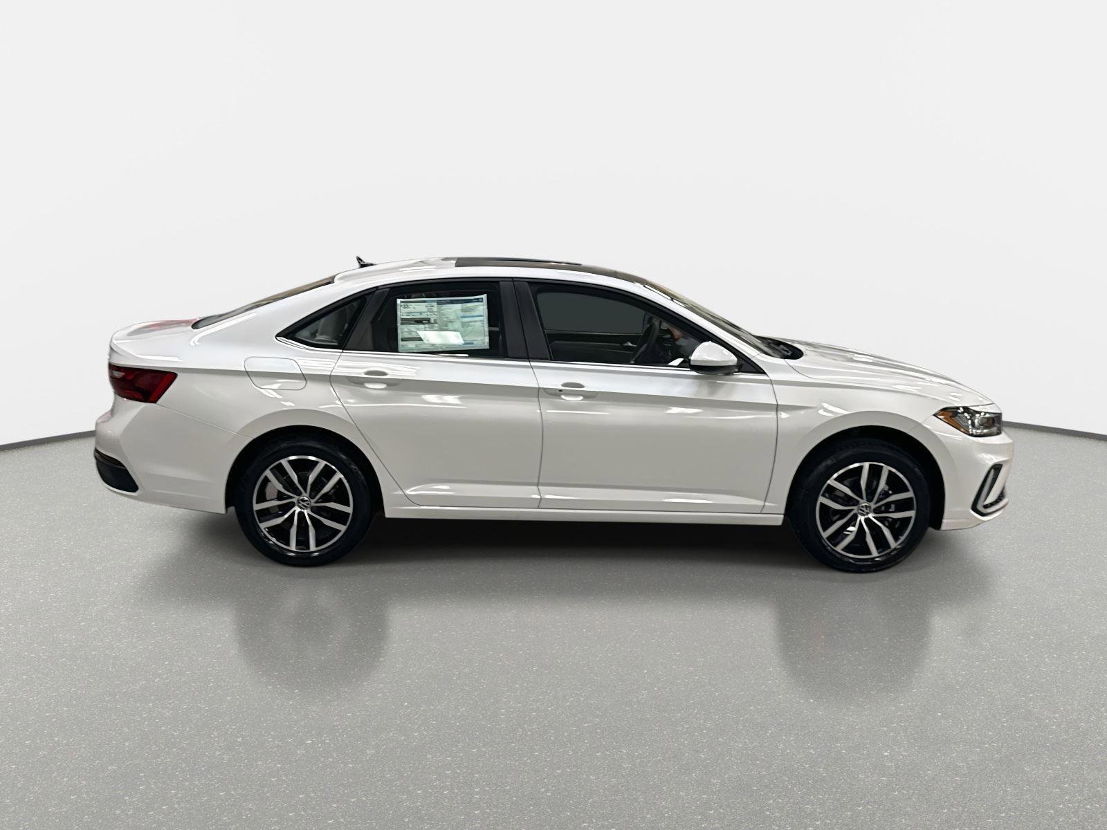 New 2026 Volkswagen Jetta SE image 4