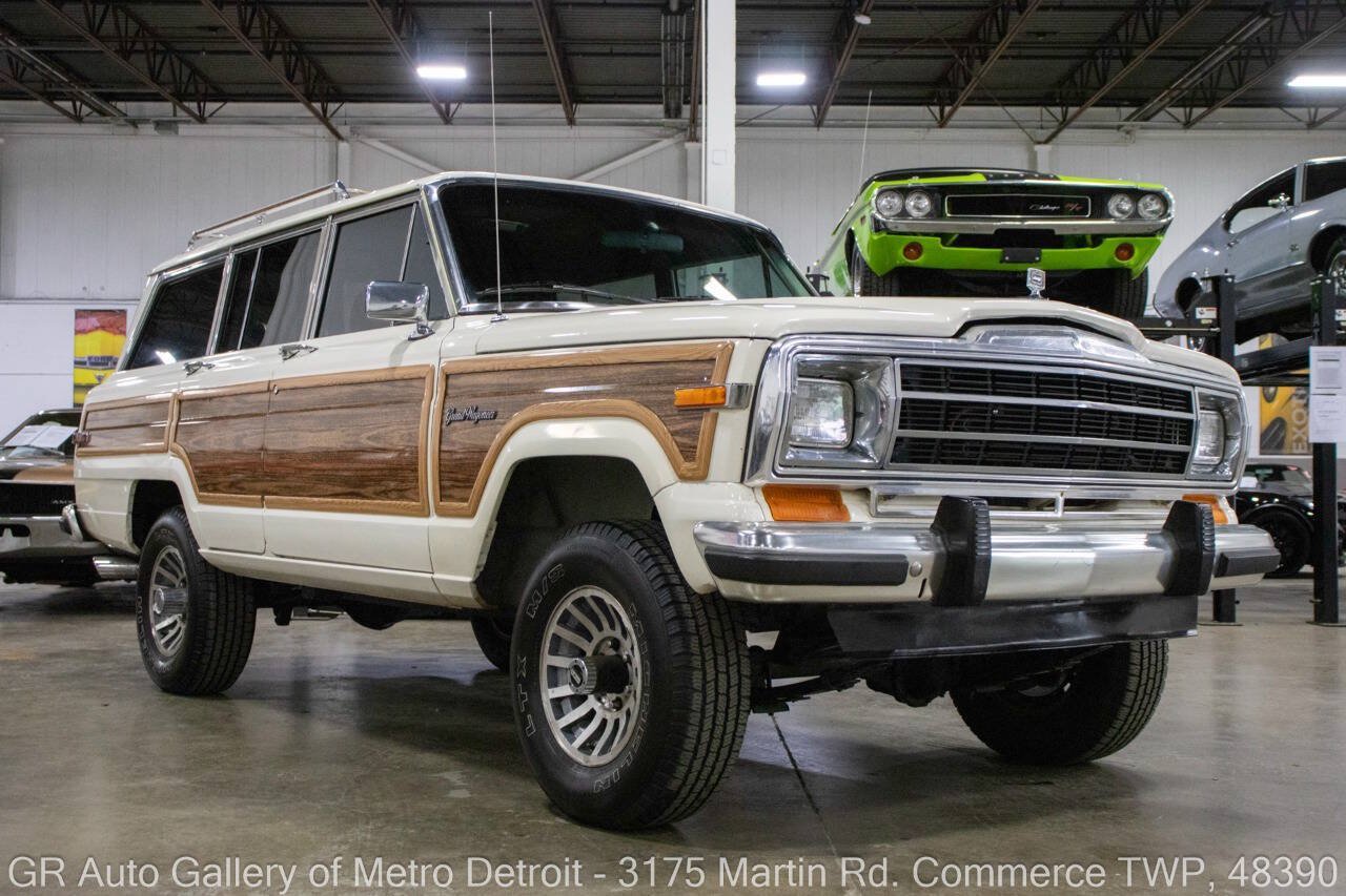 Used 1987 Jeep Grand Wagoneer AWD/4WD image 10