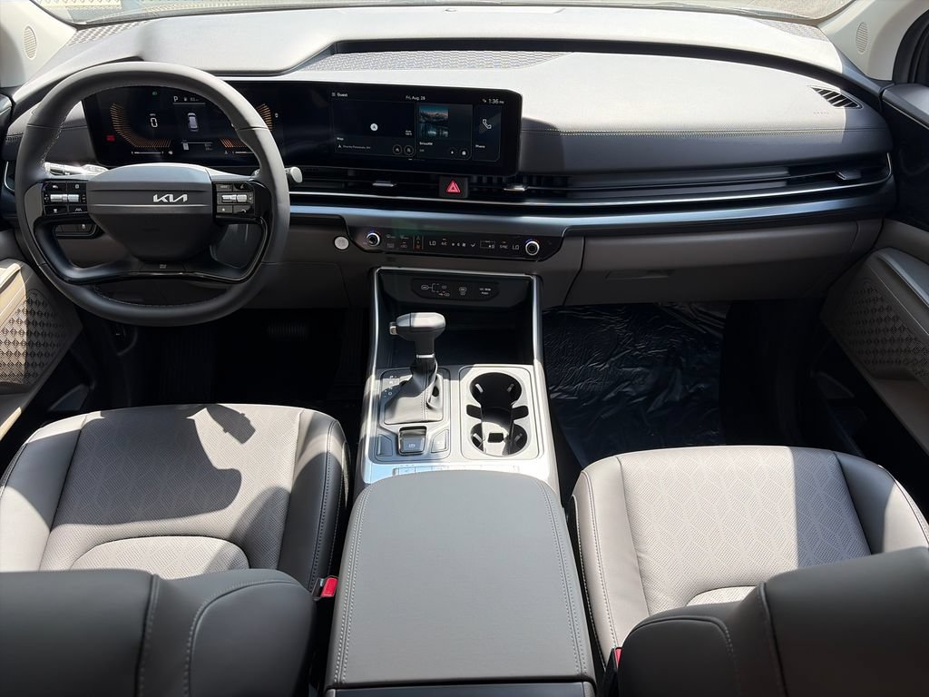 New 2027 Kia Carnival FWD image 10