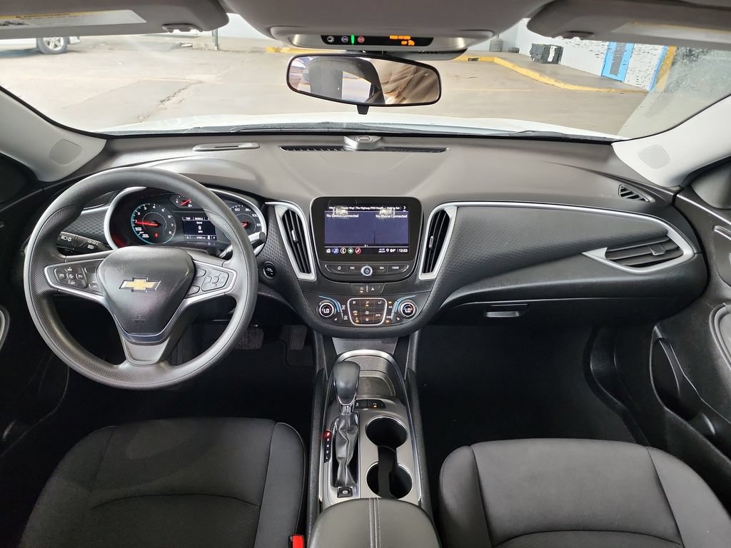 Used 2024 Chevrolet Malibu LT FWD image 18