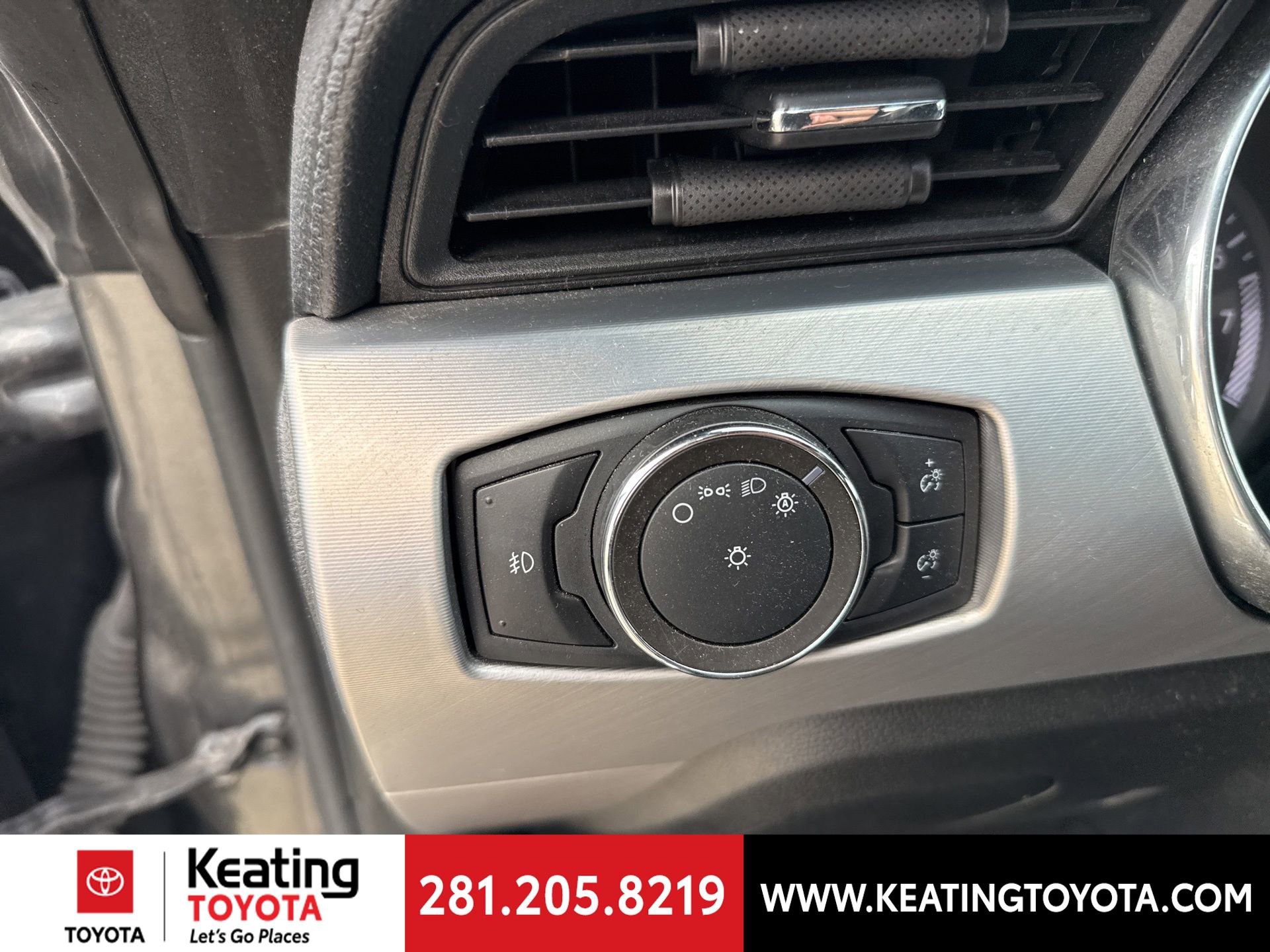 Used 2020 Ford Mustang Premium image 12