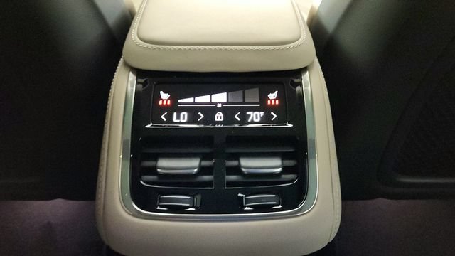 Used 2027 Volvo XC90 B6 Plus AWD/4WD image 33