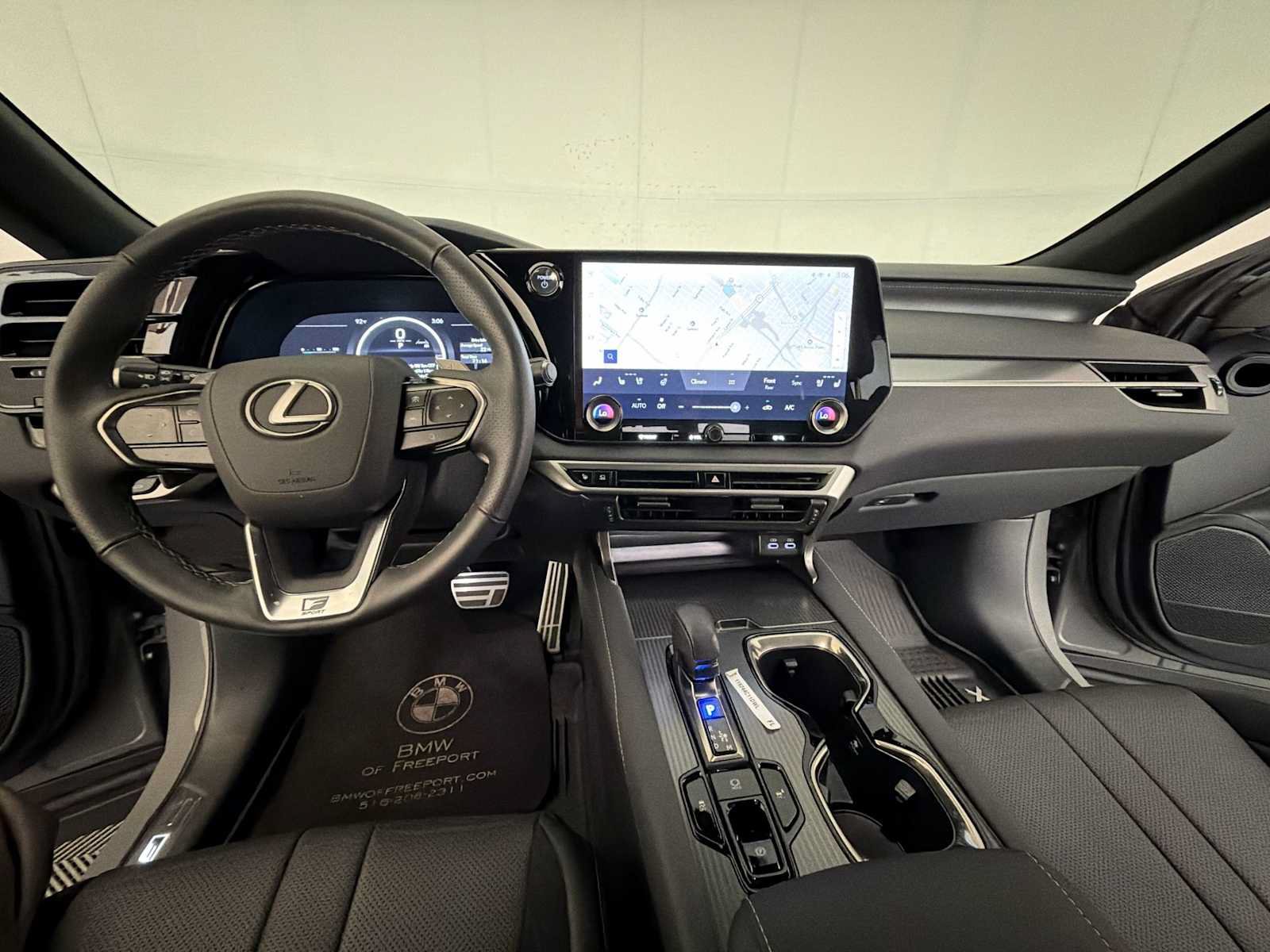 Used 2025 Lexus RX 500h F Sport AWD/4WD image 16