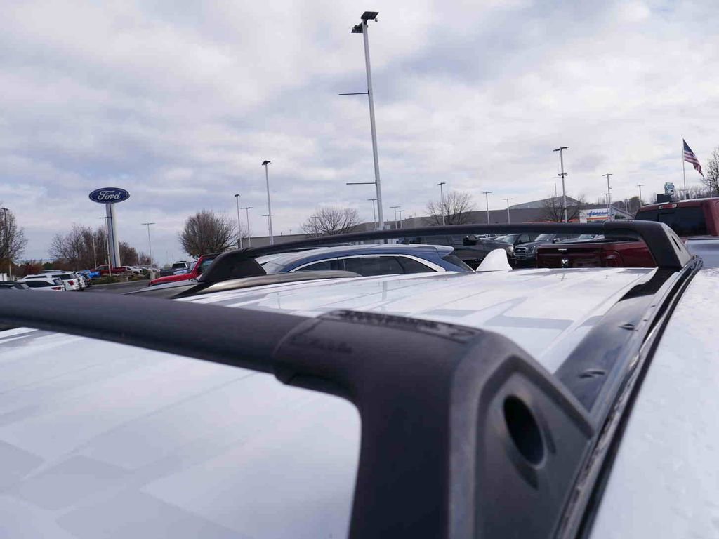 Used 2021 Toyota RAV4 XLE image 30