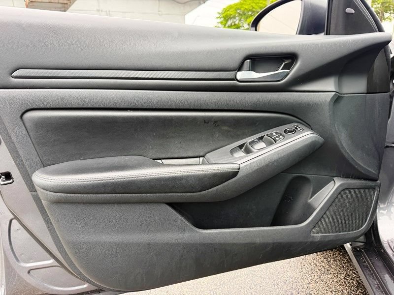 Used 2024 Nissan Altima 2.5 SV FWD image 26