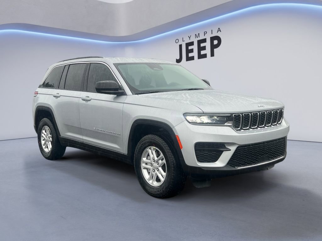 New 2025 Jeep Grand Cherokee Laredo w/ Trailer Tow Package image 9