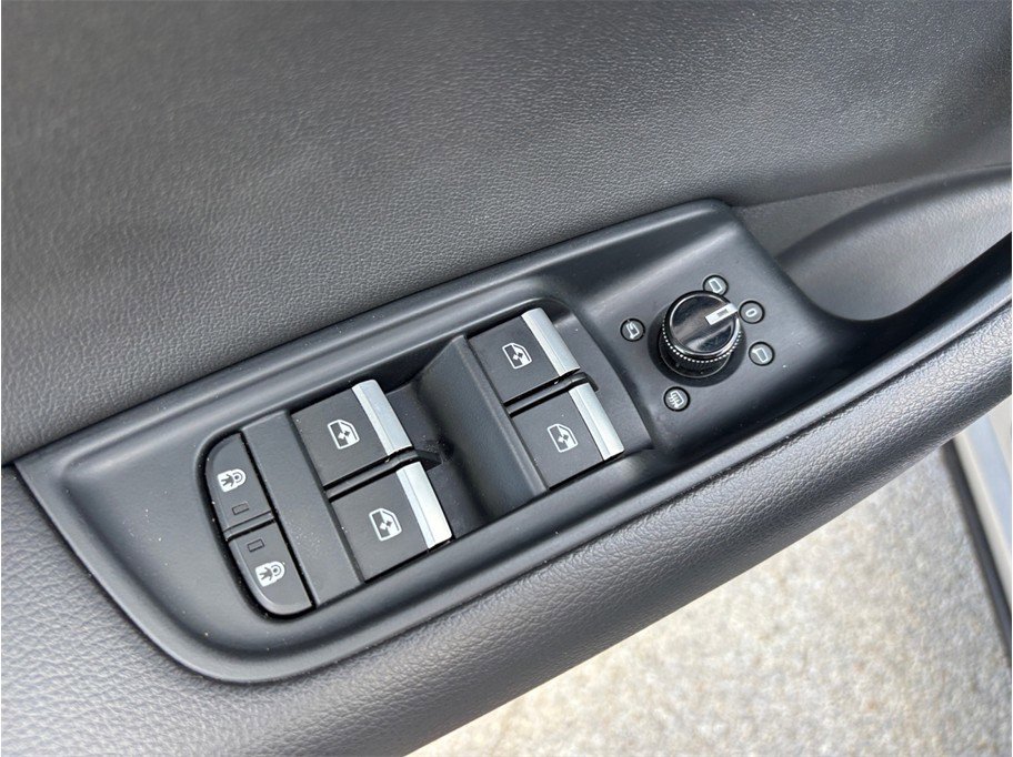 Used 2021 Audi Q8 Premium Plus w/ Premium Plus Package AWD/4WD image 24