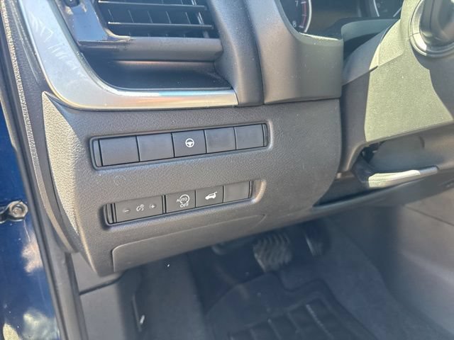 Used 2024 Nissan Rogue SV FWD image 21