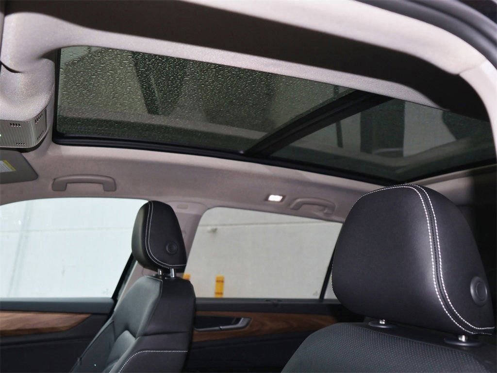 New 2026 Volkswagen Atlas SE image 13