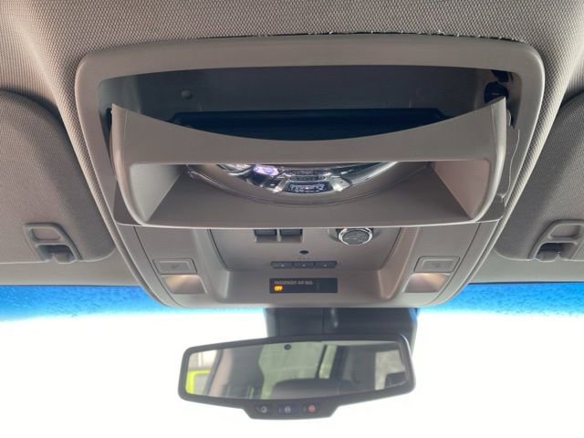 Used 2017 Chevrolet Suburban LT image 17