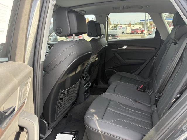 Used 2024 Audi Q5 e Premium Plus AWD/4WD image 5