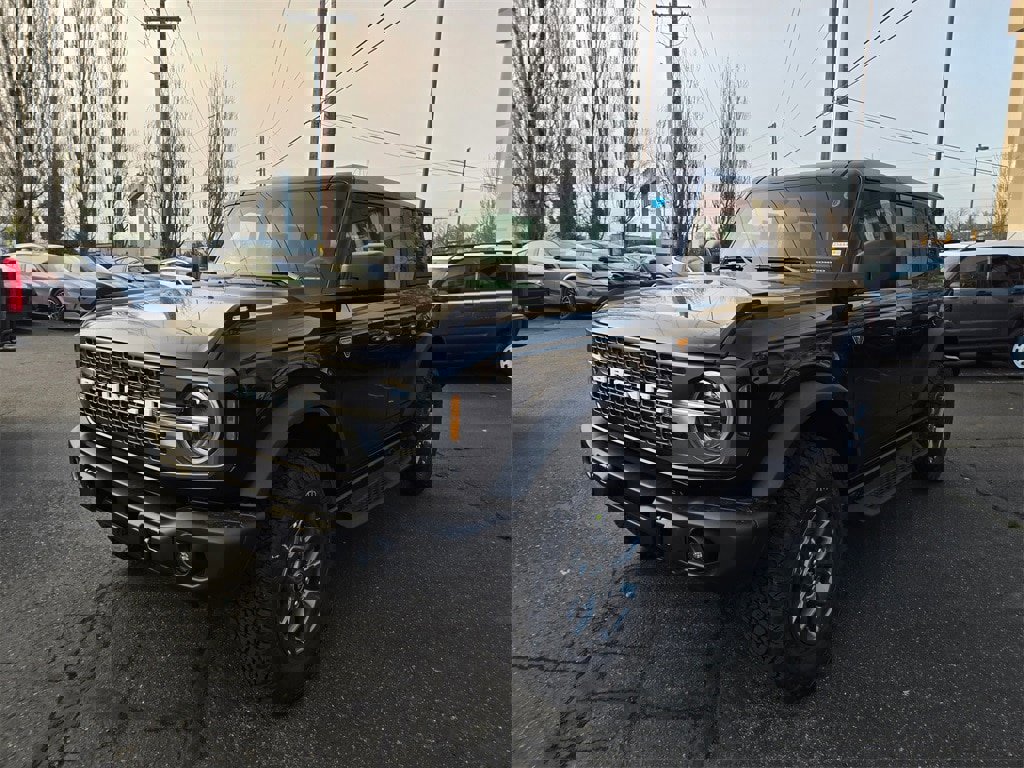 New 2025 Ford Bronco Badlands video 1