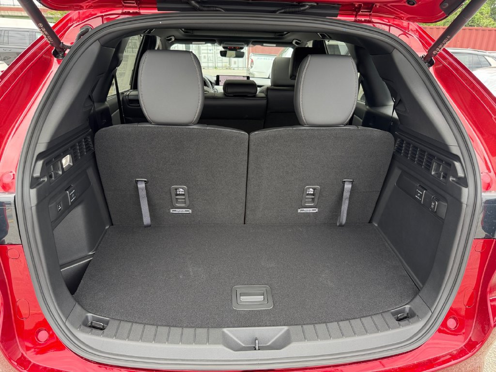 New 2026 MAZDA CX-90 Plug-In Hybrid w/ Premium Plus AWD/4WD image 28