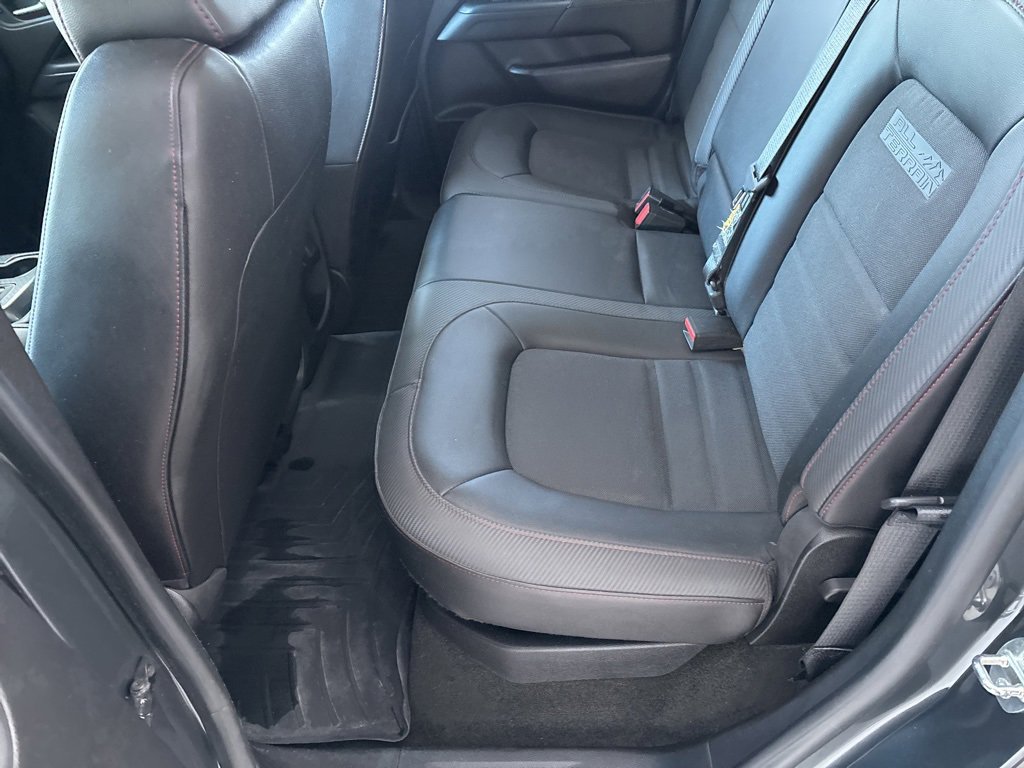 Used 2016 GMC Canyon SLE w/ All Terrain Package image 21