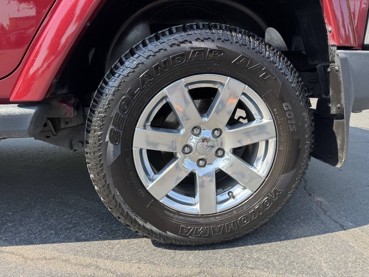 Used 2013 Jeep Wrangler Unlimited Sahara w/ Connectivity Group AWD/4WD image 19